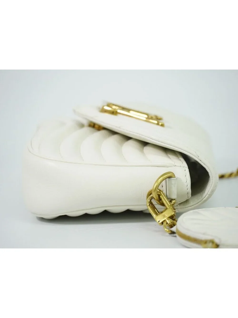 Louis Vuitton LV New Wave Multi Pochette Leather Chain Shoulder Bag White